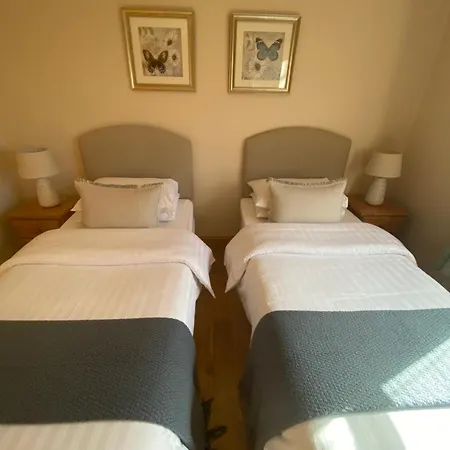 Oda ve Kahvaltı Lissadell 3*